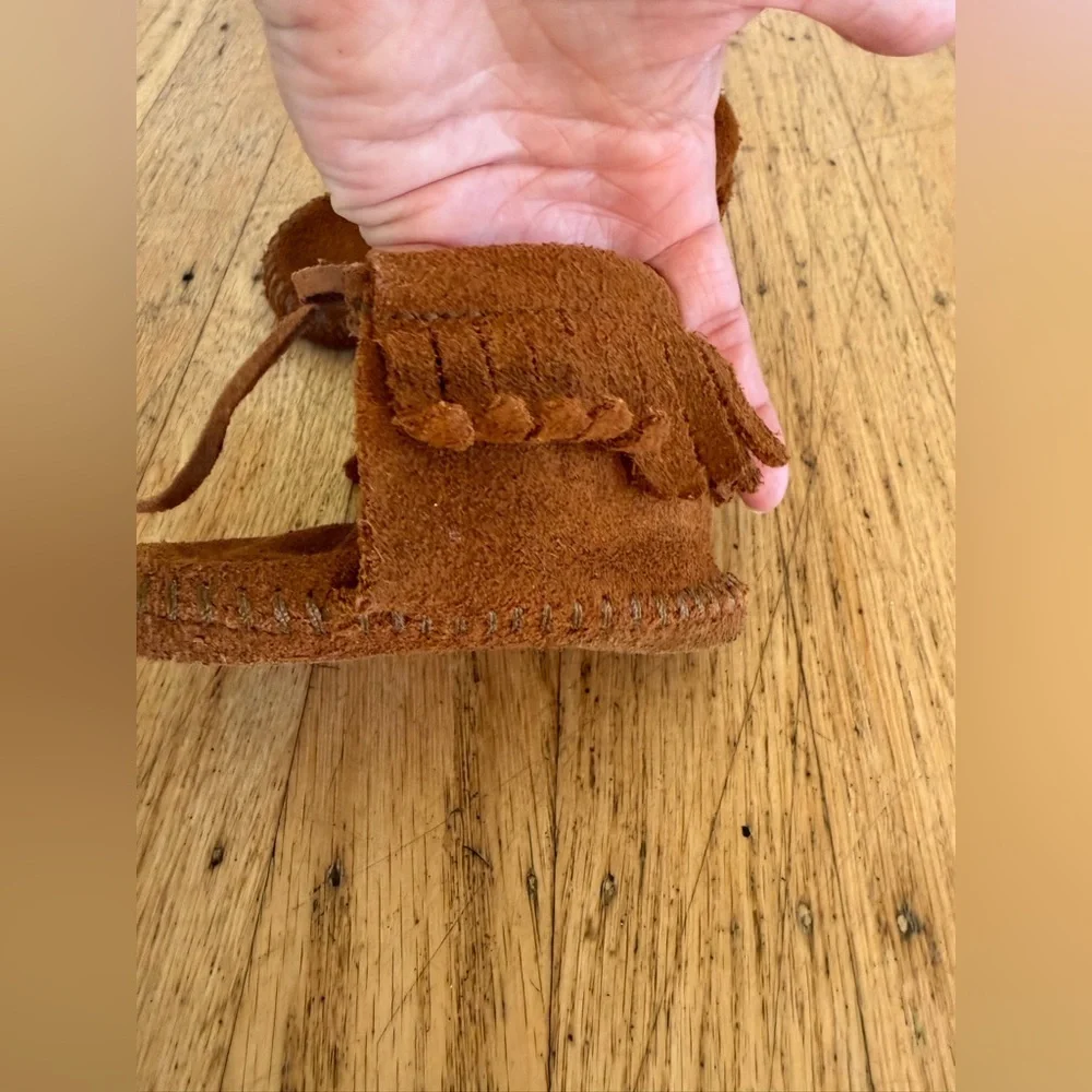 Minnetonka vintage leather crib mocassins